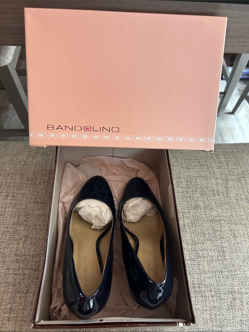 Bandolino Women's Navy Patent Round-Toe Heels